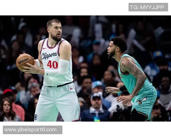 篮网灵活防守策略让祖巴茨陷入困境无限换防战术显成效