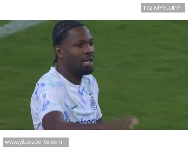 图拉姆因大腿伤缺席一个月后周四重返训练场状态回暖