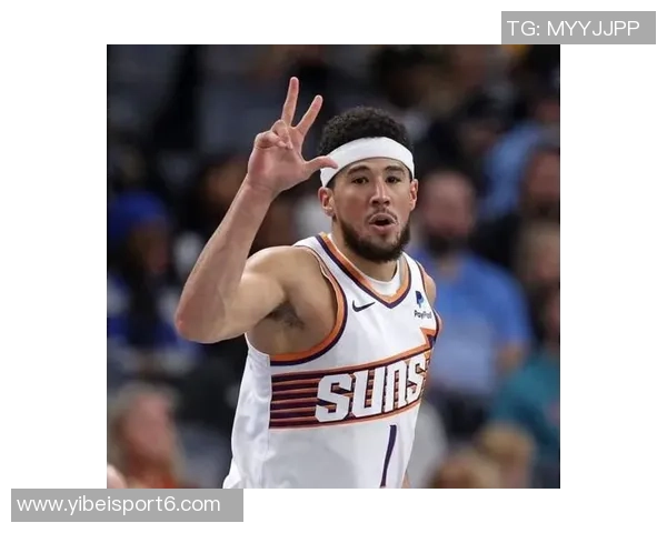 吉莱斯皮称赞布克决策果断自己专注于接球投篮半场贡献12分