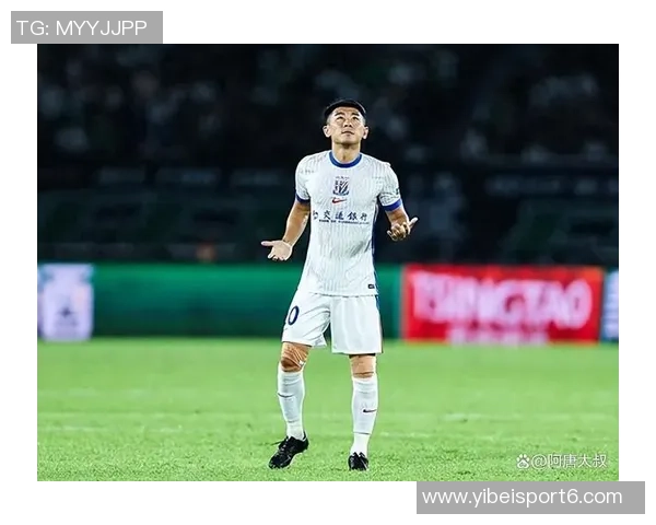 海港申花再度对决争冠之路海港领先两分悬念迭起期待最后一轮决战 海港申花再度对决争冠之路海港领先两分悬念迭起期待最后一轮决战